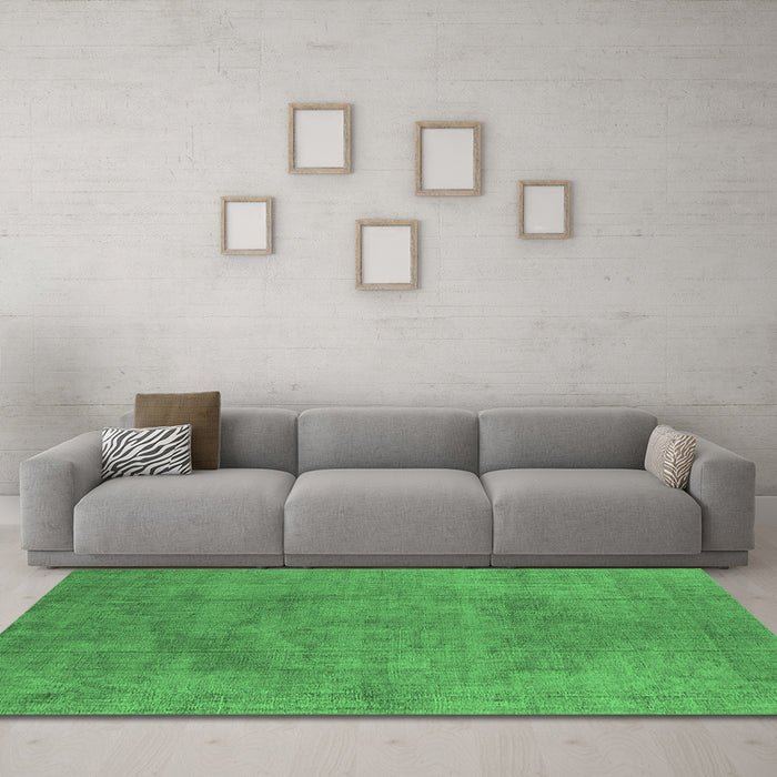 Machine Washable Oriental Emerald Green Industrial Area Rugs in a Living Room,, wshurb1861emgrn