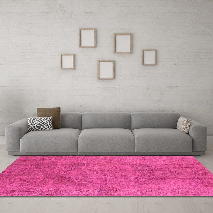 Machine Washable Oriental Pink Industrial Rug in a Living Room, wshurb1861pnk