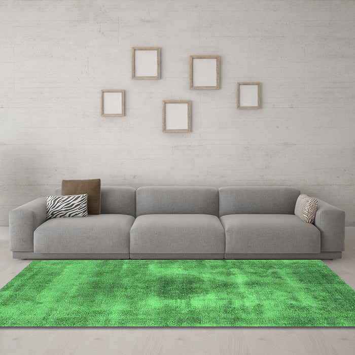 Machine Washable Oriental Emerald Green Industrial Area Rugs in a Living Room,, wshurb1862emgrn