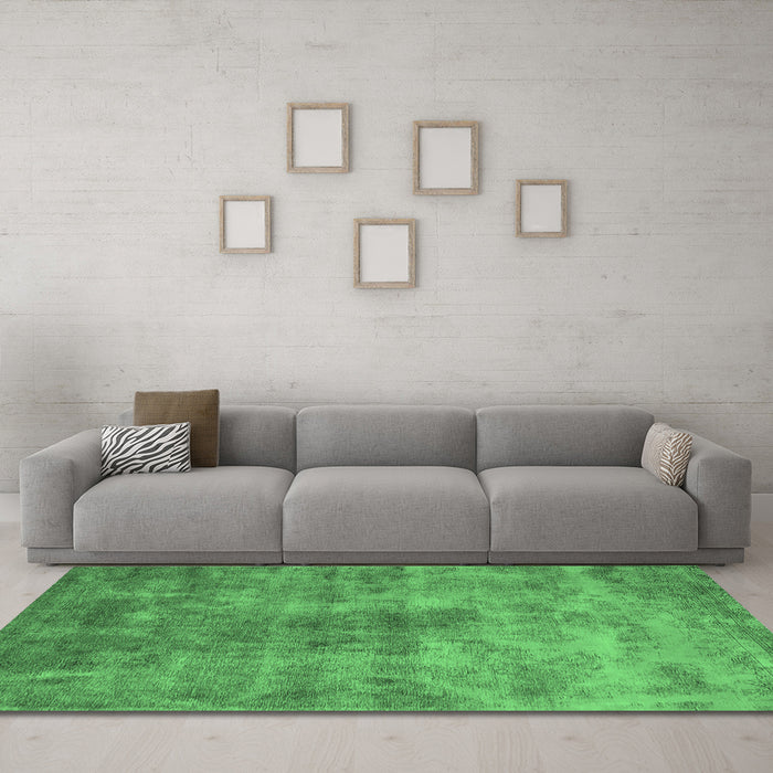 Machine Washable Oriental Emerald Green Industrial Area Rugs in a Living Room,, wshurb1867emgrn