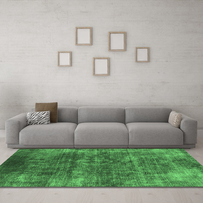 Machine Washable Oriental Emerald Green Industrial Area Rugs in a Living Room,, wshurb1871emgrn