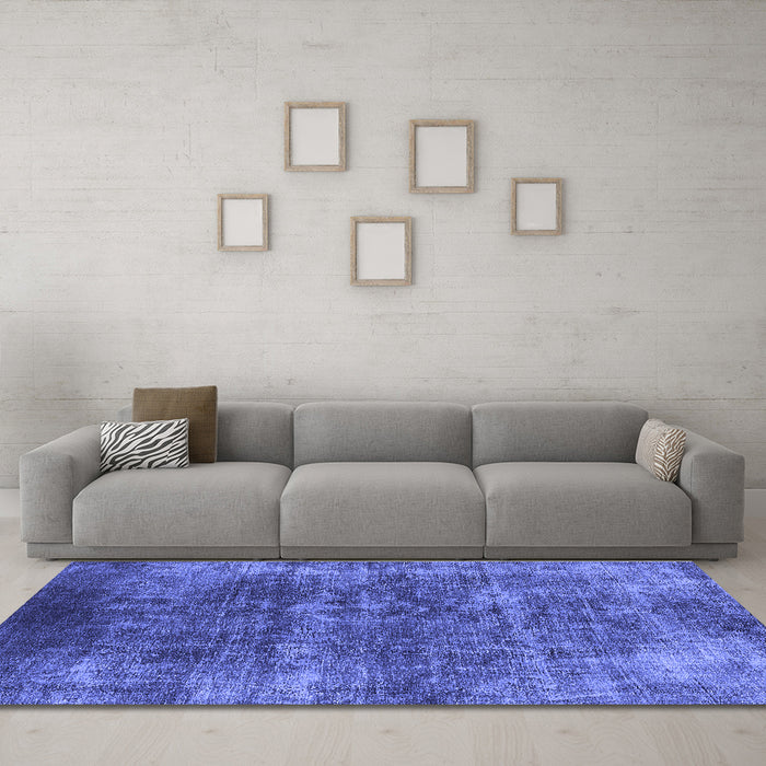Machine Washable Oriental Blue Industrial Rug in a Living Room, wshurb1871blu