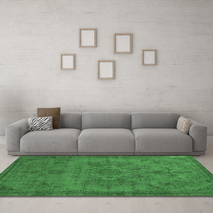 Machine Washable Oriental Emerald Green Industrial Area Rugs in a Living Room,, wshurb1872emgrn