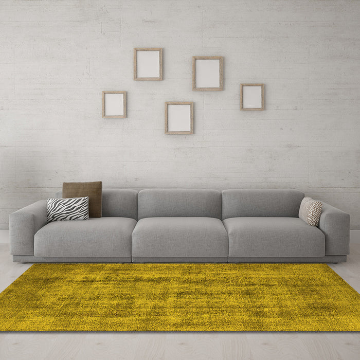 Machine Washable Oriental Yellow Industrial Rug in a Living Room, wshurb1873yw