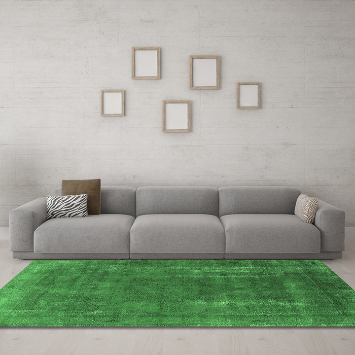 Machine Washable Oriental Emerald Green Industrial Area Rugs in a Living Room,, wshurb1874emgrn