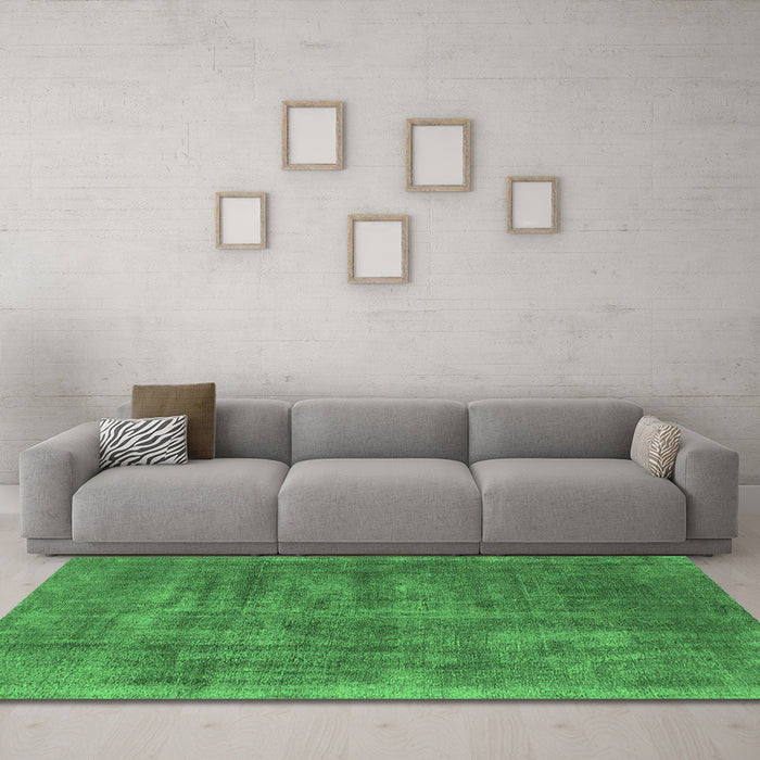 Machine Washable Oriental Emerald Green Industrial Area Rugs in a Living Room,, wshurb1876emgrn
