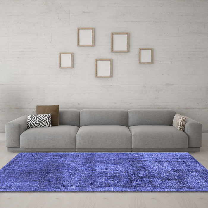 Machine Washable Oriental Blue Industrial Rug in a Living Room, wshurb1877blu