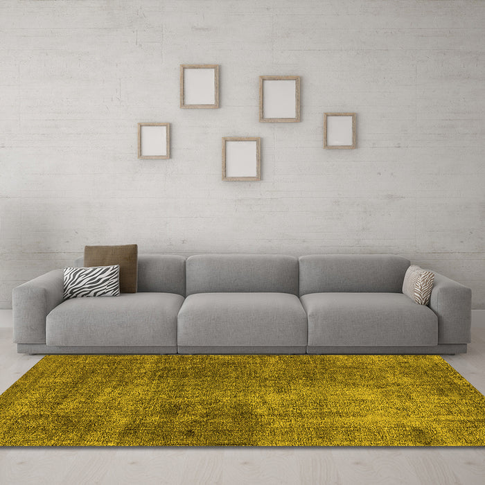 Machine Washable Oriental Yellow Industrial Rug in a Living Room, wshurb1881yw