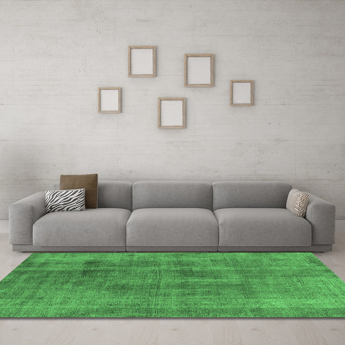 Machine Washable Oriental Emerald Green Industrial Area Rugs in a Living Room,, wshurb1882emgrn