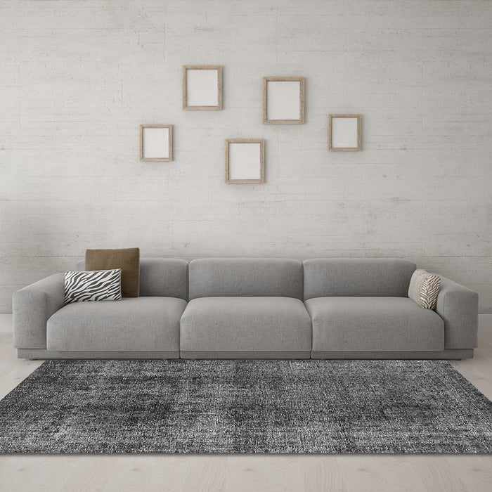 Machine Washable Oriental Gray Industrial Rug in a Living Room,, wshurb1887gry