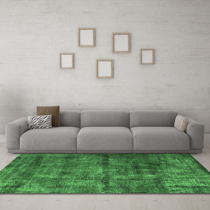 Machine Washable Oriental Emerald Green Industrial Area Rugs in a Living Room,, wshurb1892emgrn