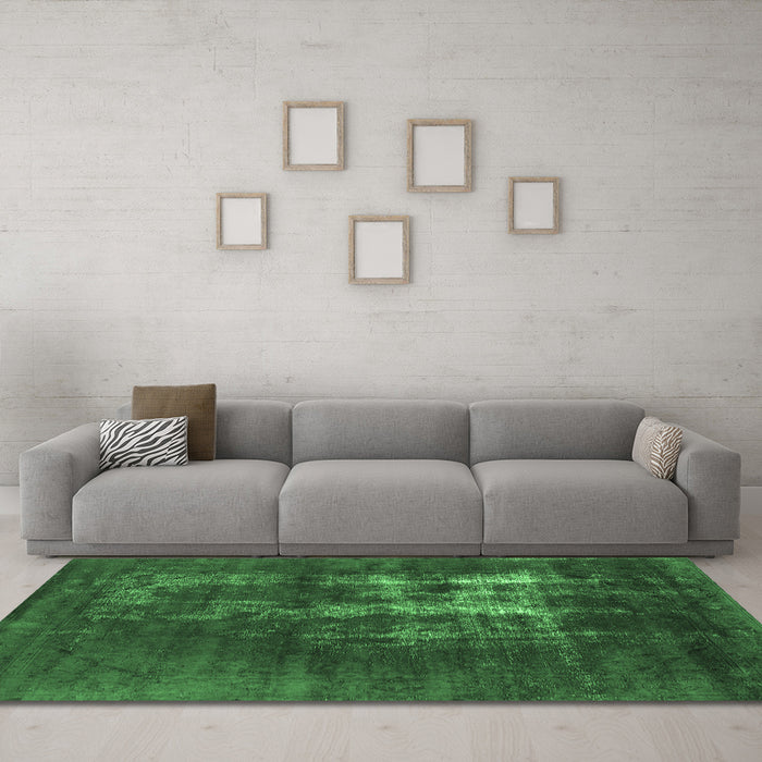 Machine Washable Oriental Emerald Green Industrial Area Rugs in a Living Room,, wshurb1893emgrn