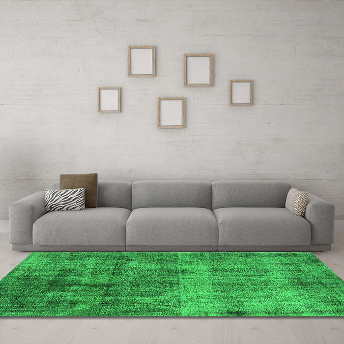 Machine Washable Oriental Green Industrial Area Rugs in a Living Room,, wshurb1895grn