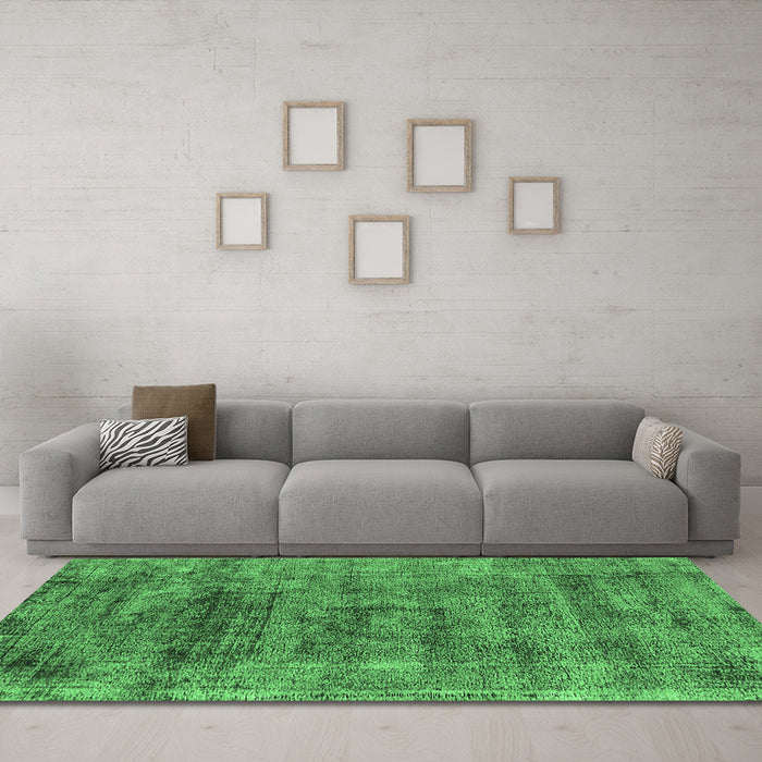 Machine Washable Oriental Emerald Green Industrial Area Rugs in a Living Room,, wshurb1896emgrn