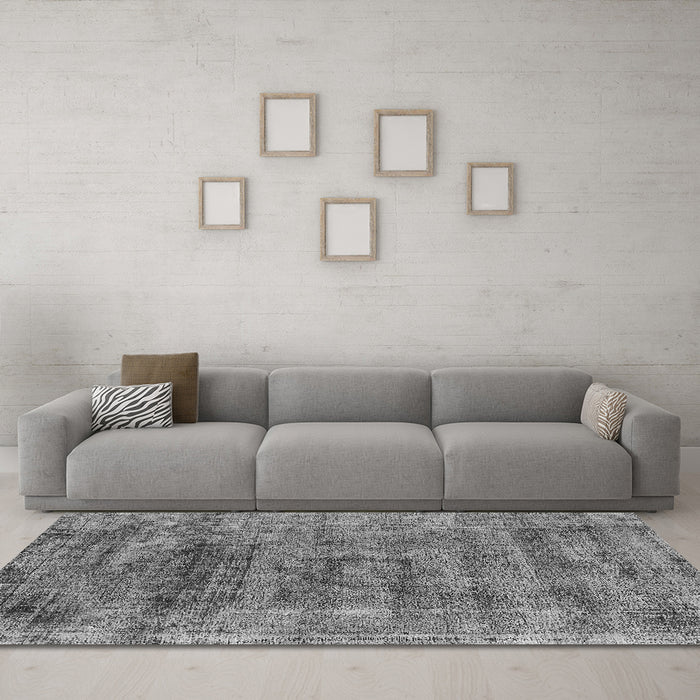 Machine Washable Oriental Gray Industrial Rug in a Living Room,, wshurb1896gry