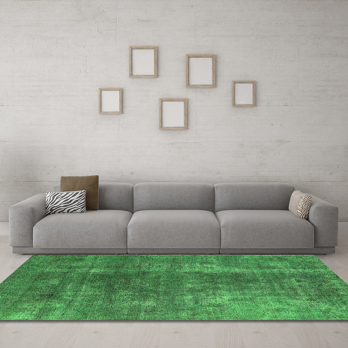 Machine Washable Oriental Green Industrial Area Rugs in a Living Room,, wshurb1897grn