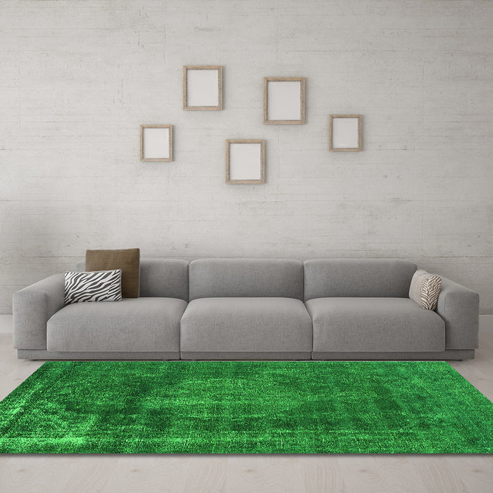 Machine Washable Oriental Green Industrial Area Rugs in a Living Room,, wshurb1899grn