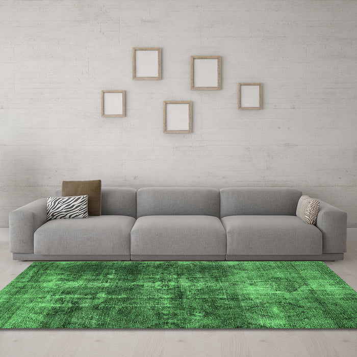 Machine Washable Oriental Emerald Green Industrial Area Rugs in a Living Room,, wshurb1901emgrn