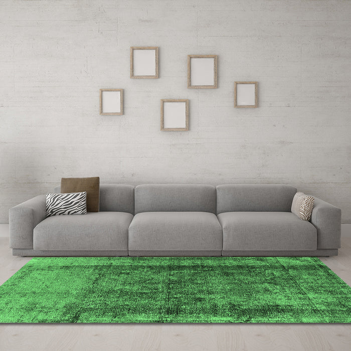 Machine Washable Oriental Emerald Green Industrial Area Rugs in a Living Room,, wshurb1903emgrn