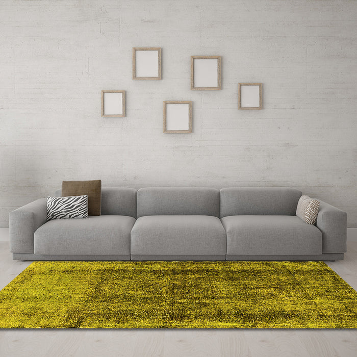 Machine Washable Oriental Yellow Industrial Rug in a Living Room, wshurb1903yw
