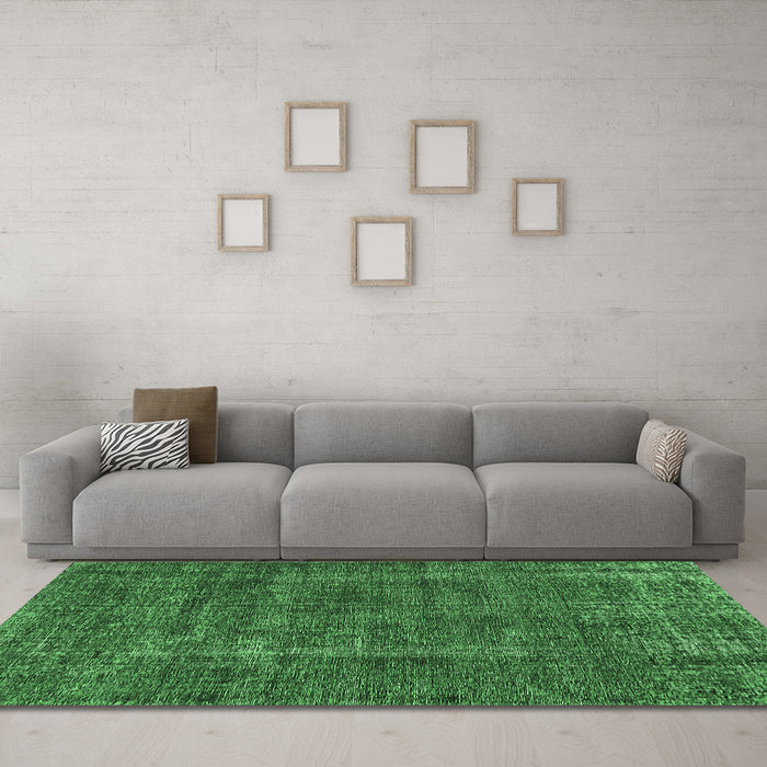 Machine Washable Oriental Emerald Green Industrial Area Rugs in a Living Room,, wshurb1904emgrn