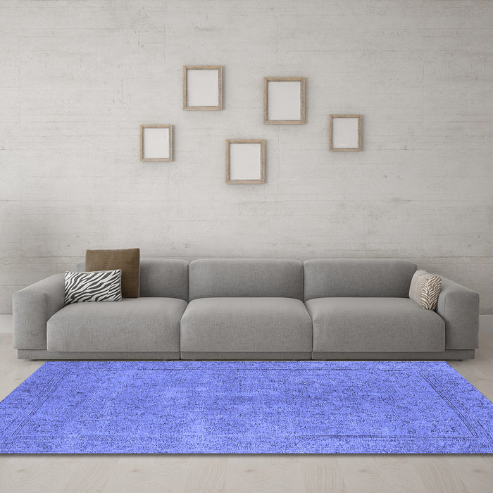 Machine Washable Oriental Blue Industrial Rug in a Living Room, wshurb1907blu