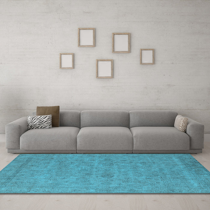 Machine Washable Oriental Light Blue Industrial Rug in a Living Room, wshurb1908lblu