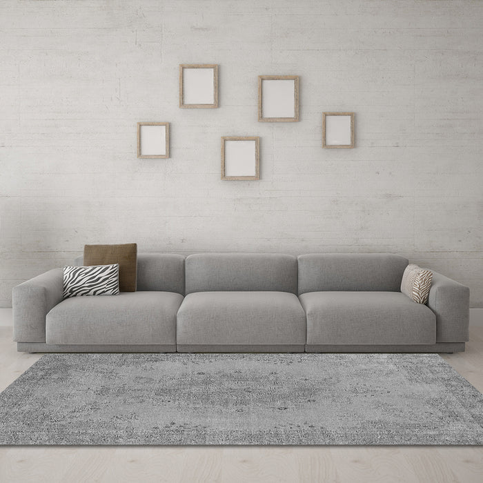 Machine Washable Oriental Gray Industrial Rug in a Living Room,, wshurb1910gry