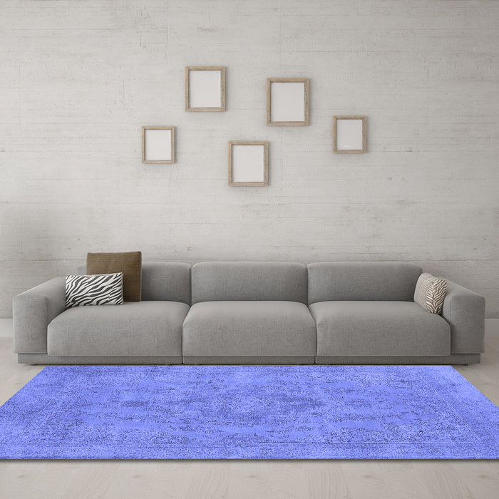 Machine Washable Oriental Blue Industrial Rug in a Living Room, wshurb1911blu