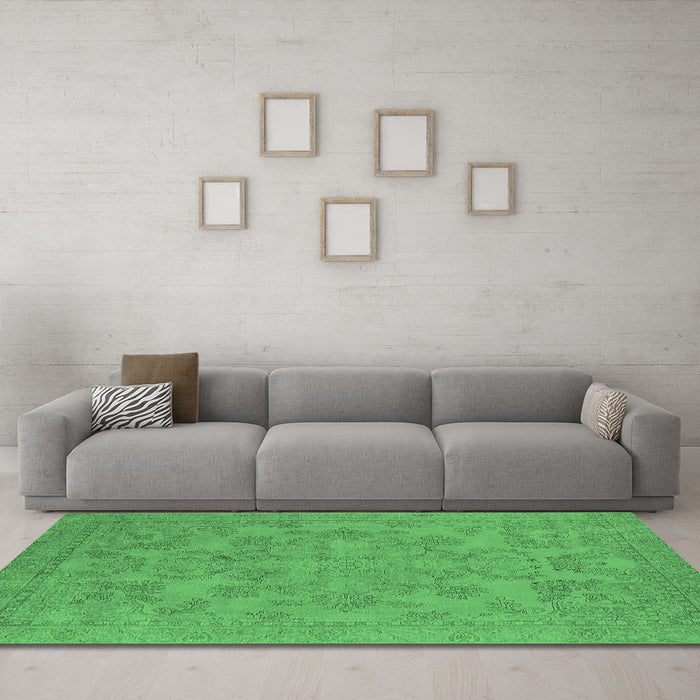 Machine Washable Oriental Emerald Green Industrial Area Rugs in a Living Room,, wshurb1912emgrn