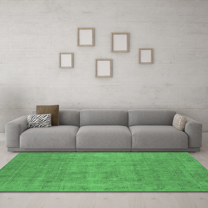 Machine Washable Oriental Emerald Green Industrial Area Rugs in a Living Room,, wshurb1913emgrn