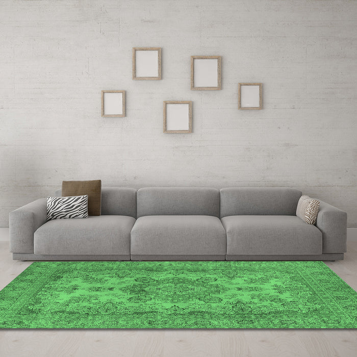 Machine Washable Oriental Emerald Green Industrial Area Rugs in a Living Room,, wshurb1918emgrn