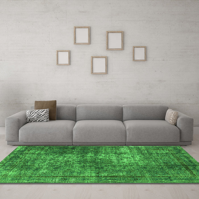 Machine Washable Oriental Green Industrial Area Rugs in a Living Room,, wshurb1925grn