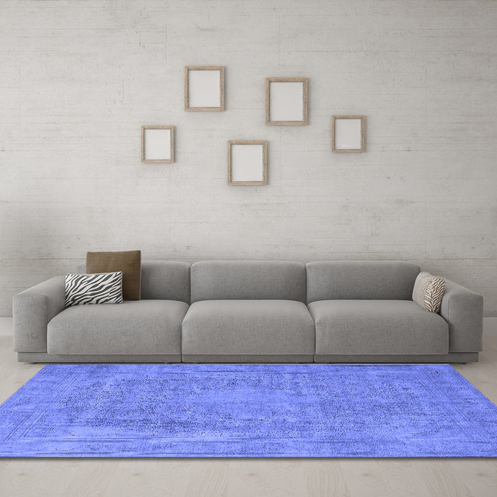 Machine Washable Oriental Blue Industrial Rug in a Living Room, wshurb1928blu