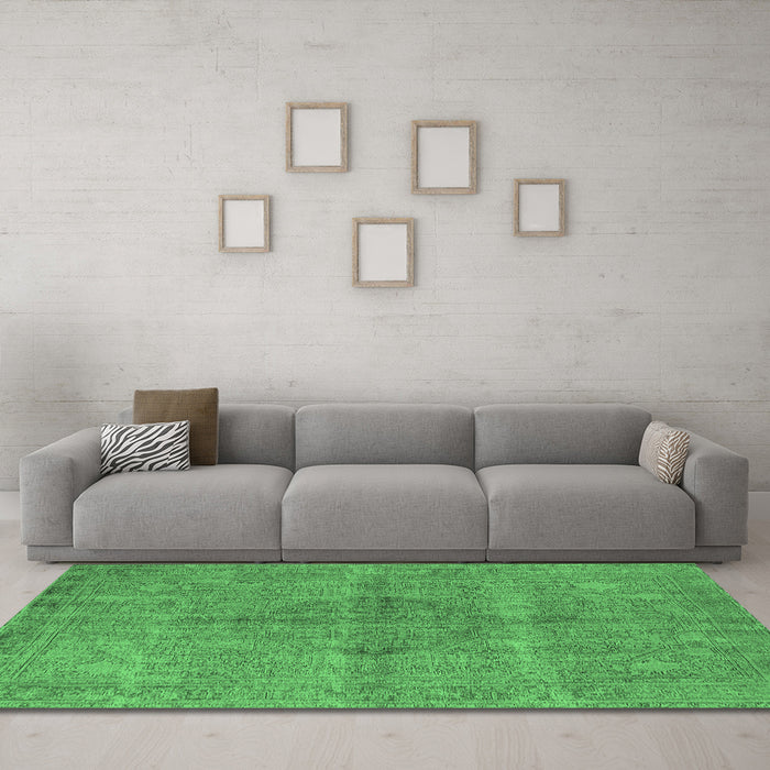 Machine Washable Oriental Emerald Green Industrial Area Rugs in a Living Room,, wshurb1932emgrn