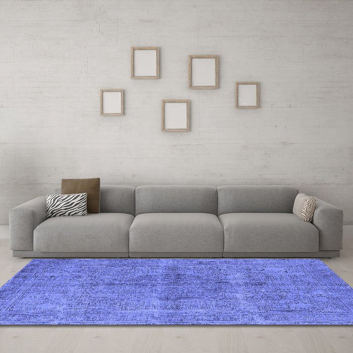 Machine Washable Oriental Blue Industrial Rug in a Living Room, wshurb1932blu