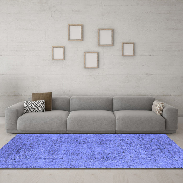 Machine Washable Oriental Blue Industrial Rug in a Living Room, wshurb1933blu