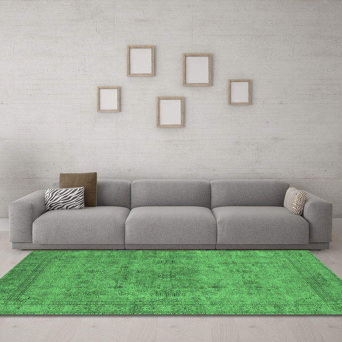 Machine Washable Oriental Emerald Green Industrial Area Rugs in a Living Room,, wshurb1934emgrn