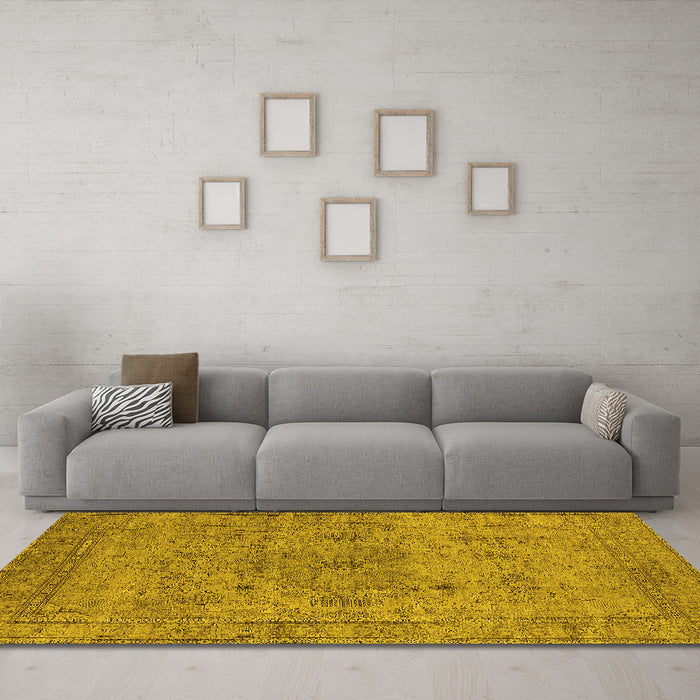Machine Washable Oriental Yellow Industrial Rug in a Living Room, wshurb1934yw
