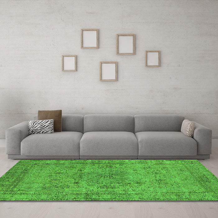 Machine Washable Oriental Green Industrial Area Rugs in a Living Room,, wshurb1934grn