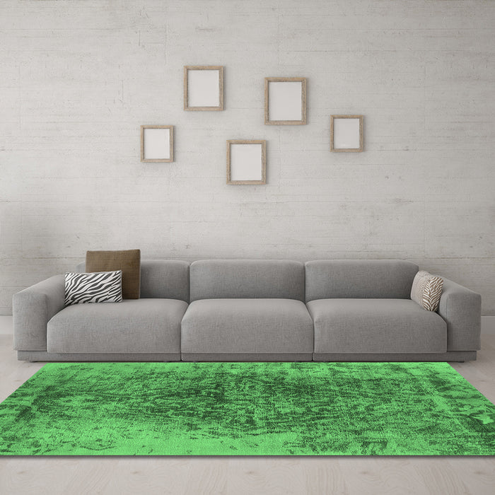 Machine Washable Oriental Emerald Green Industrial Area Rugs in a Living Room,, wshurb1937emgrn