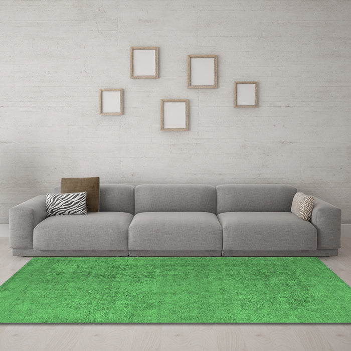 Machine Washable Oriental Emerald Green Industrial Area Rugs in a Living Room,, wshurb1938emgrn