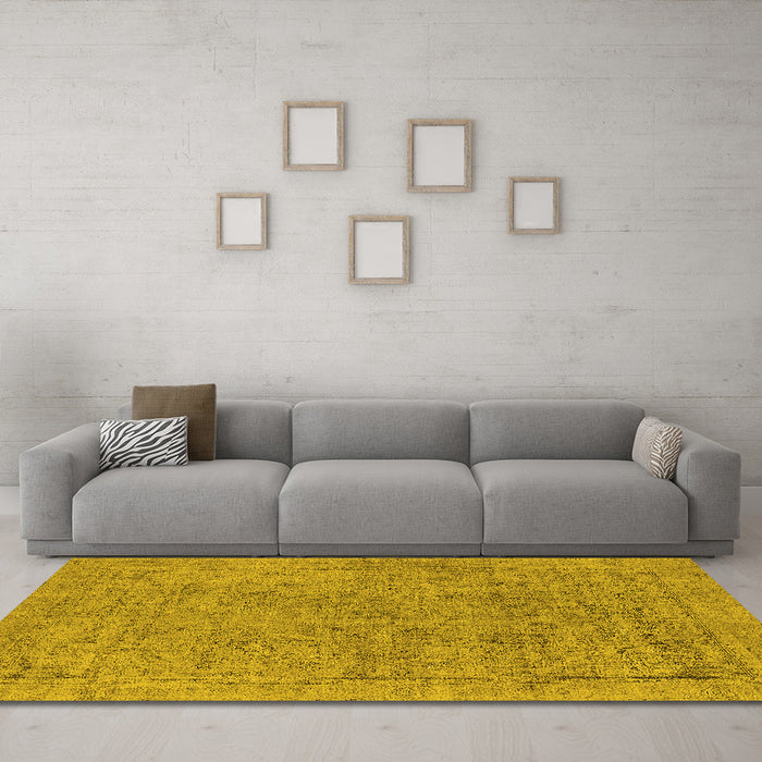 Machine Washable Oriental Yellow Industrial Rug in a Living Room, wshurb1941yw