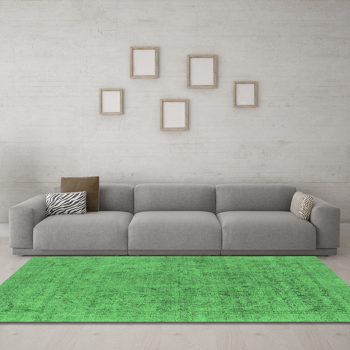 Machine Washable Oriental Emerald Green Industrial Area Rugs in a Living Room,, wshurb1941emgrn