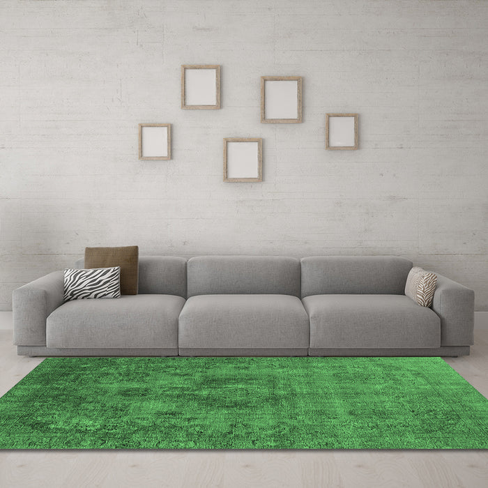 Machine Washable Oriental Emerald Green Industrial Area Rugs in a Living Room,, wshurb1944emgrn