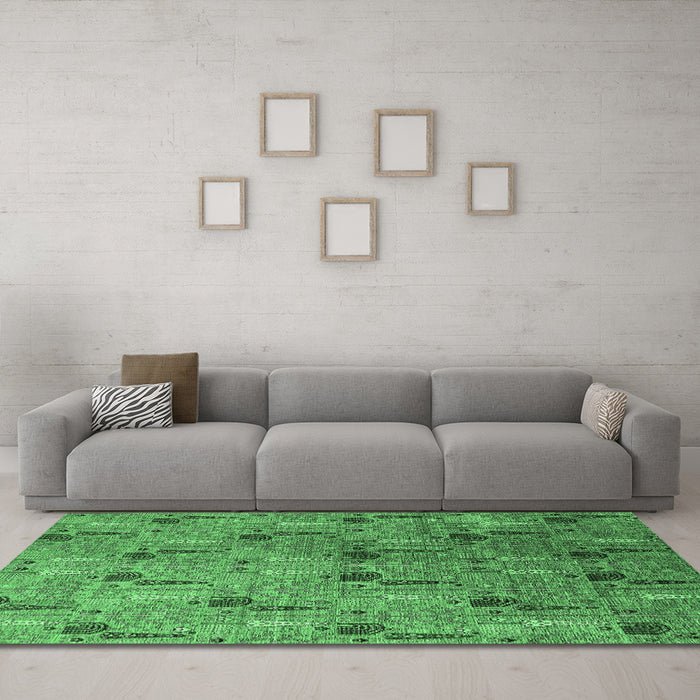 Machine Washable Oriental Emerald Green Industrial Area Rugs in a Living Room,, wshurb1947emgrn