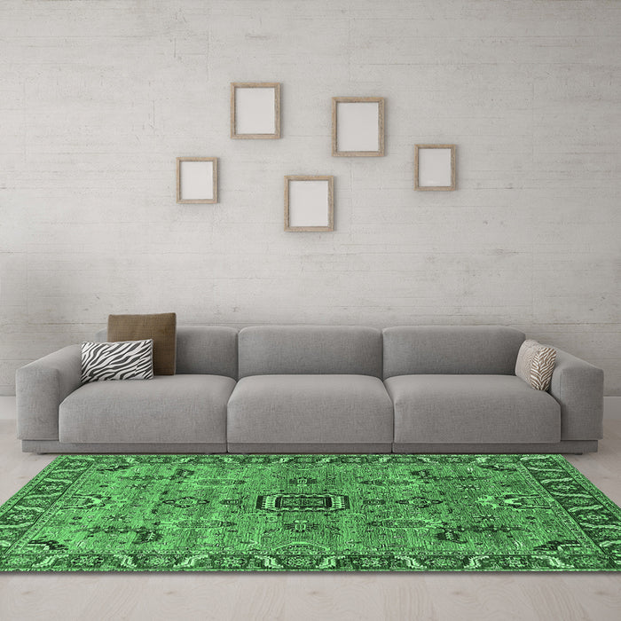 Machine Washable Oriental Emerald Green Industrial Area Rugs in a Living Room,, wshurb1949emgrn