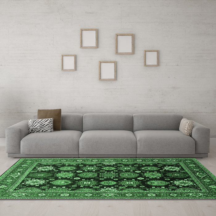 Machine Washable Oriental Emerald Green Industrial Area Rugs in a Living Room,, wshurb1954emgrn