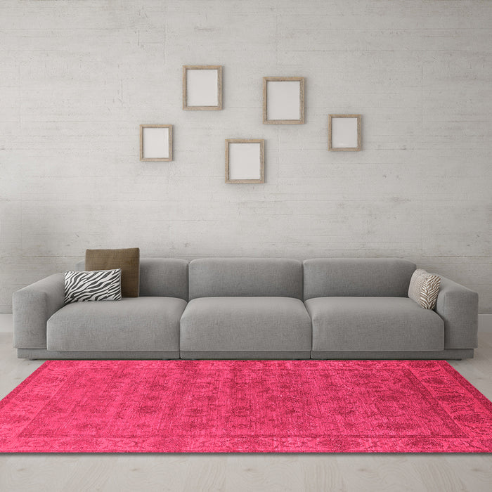 Machine Washable Oriental Pink Industrial Rug in a Living Room, wshurb1958pnk