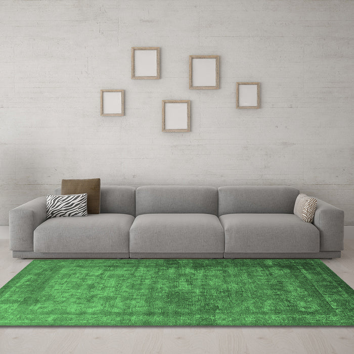 Machine Washable Oriental Emerald Green Industrial Area Rugs in a Living Room,, wshurb1960emgrn